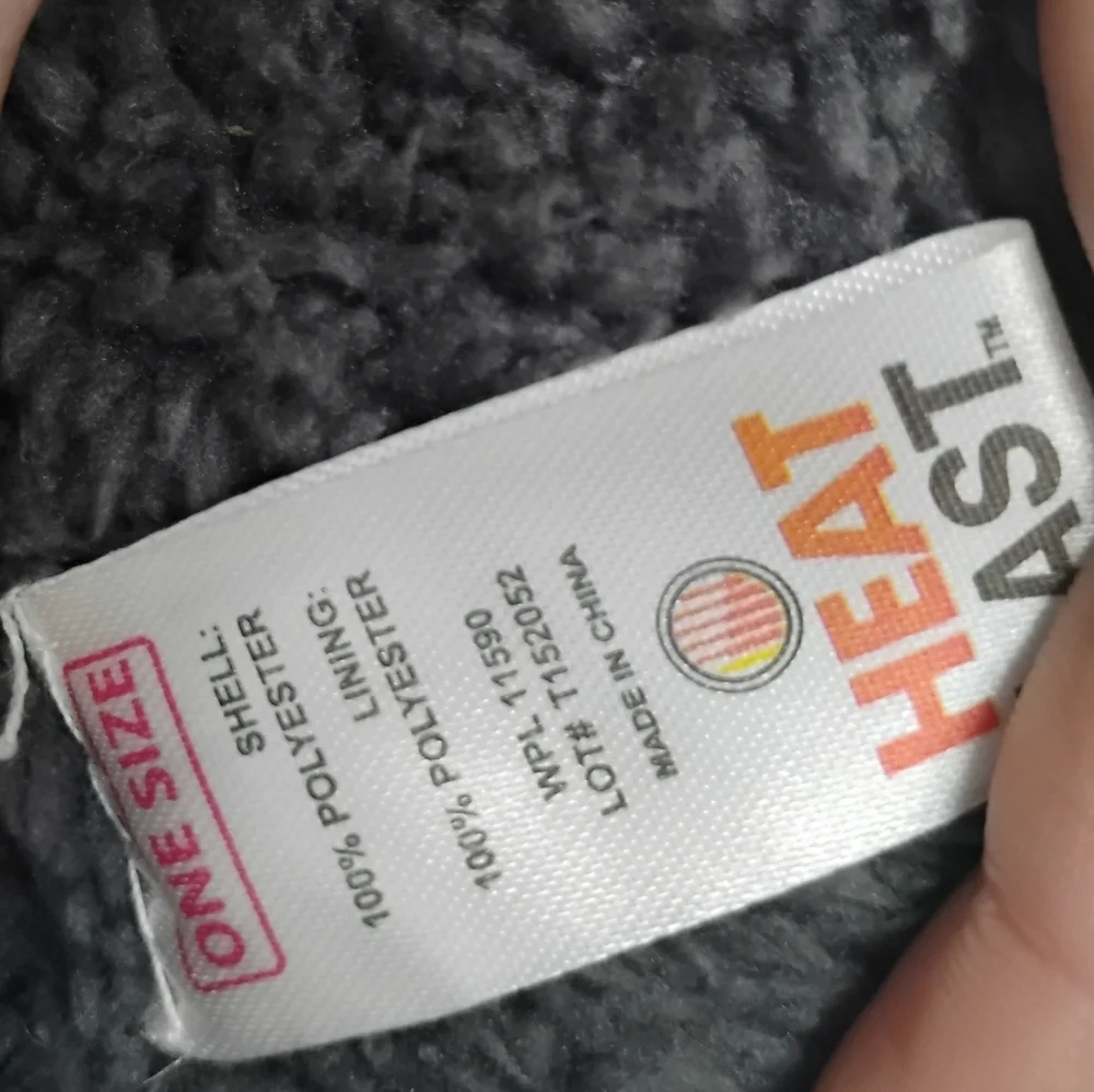 NWT Heatlast Fuzzy Lined Fleece Hat Unisex One Size